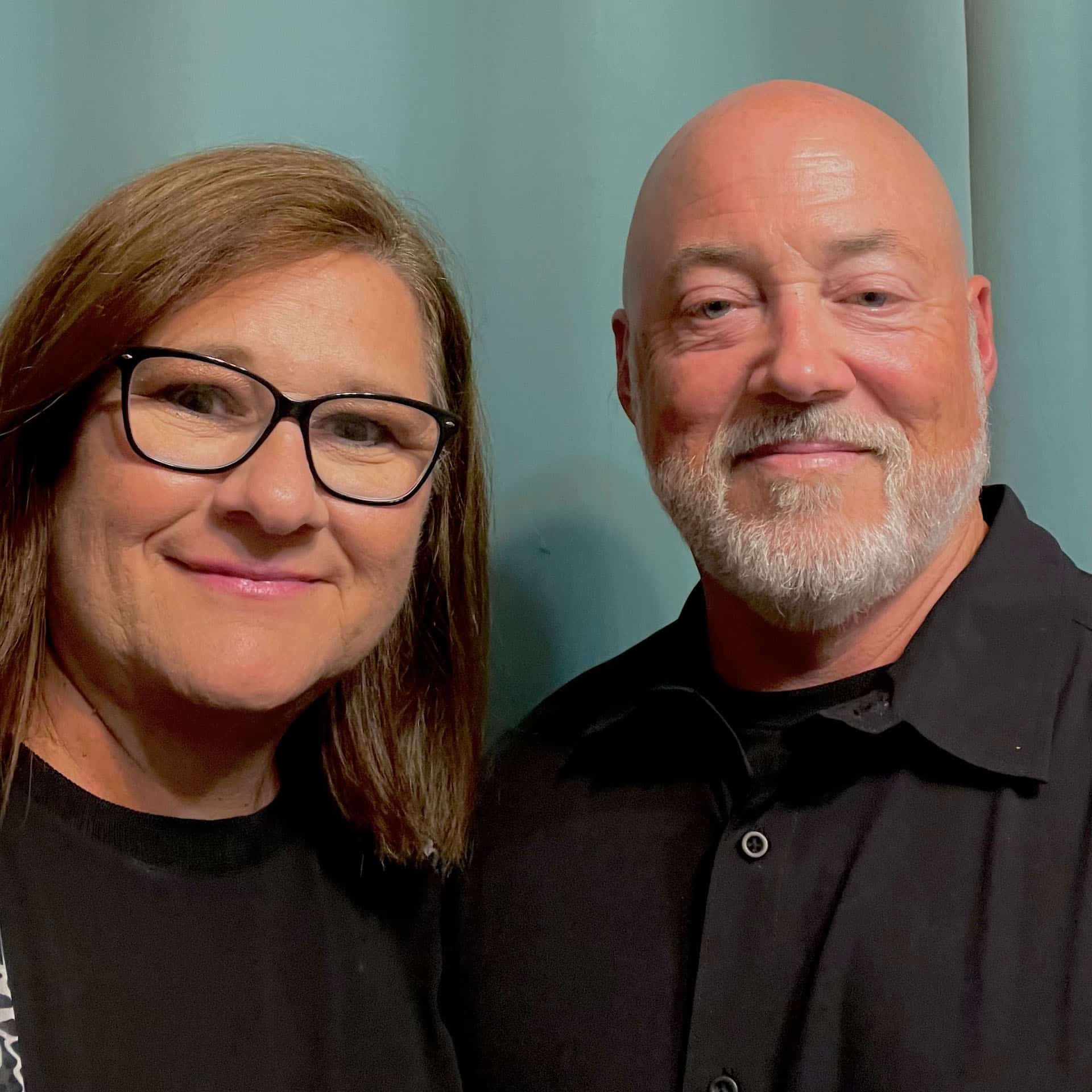 Portrait photo of iTrip DFW owners Jeff and Deanna Reed